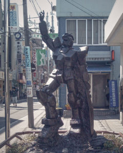 上井草駅のガンダム