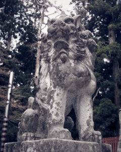 青森 岩木山神社 5mm f/3.3 1/32sec ISO-161
