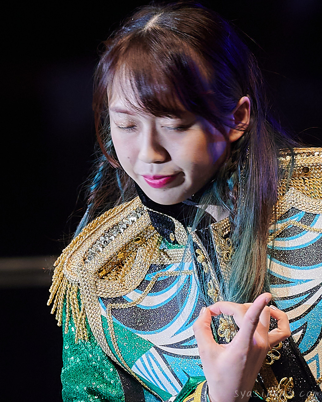 1/250秒 ポーズをとっていても顔だけブレる事もある(スターダム)