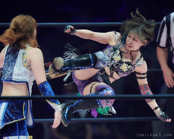 乃蒼ヒカリのドロップキック